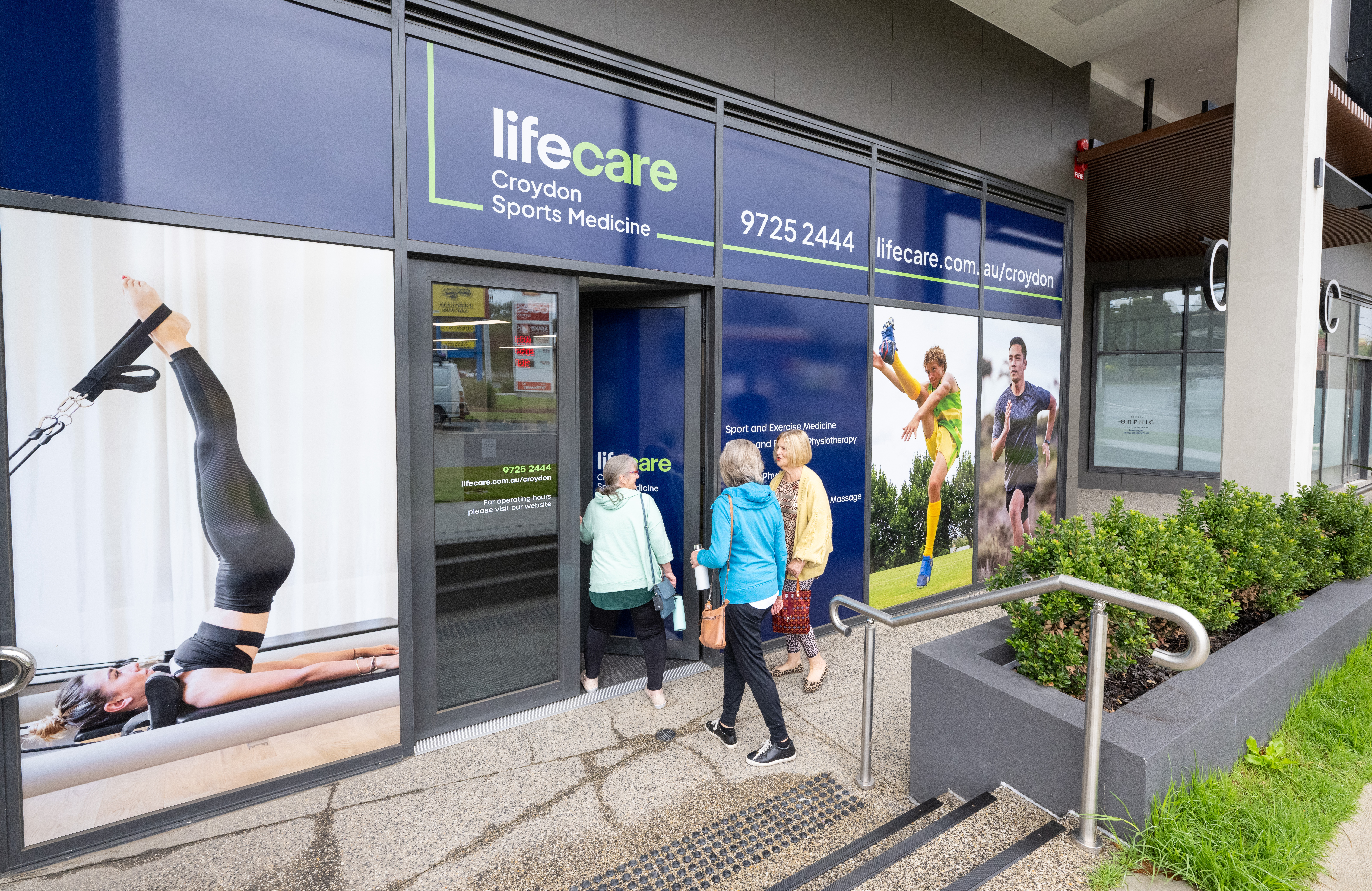 lifecare croydon clinic front